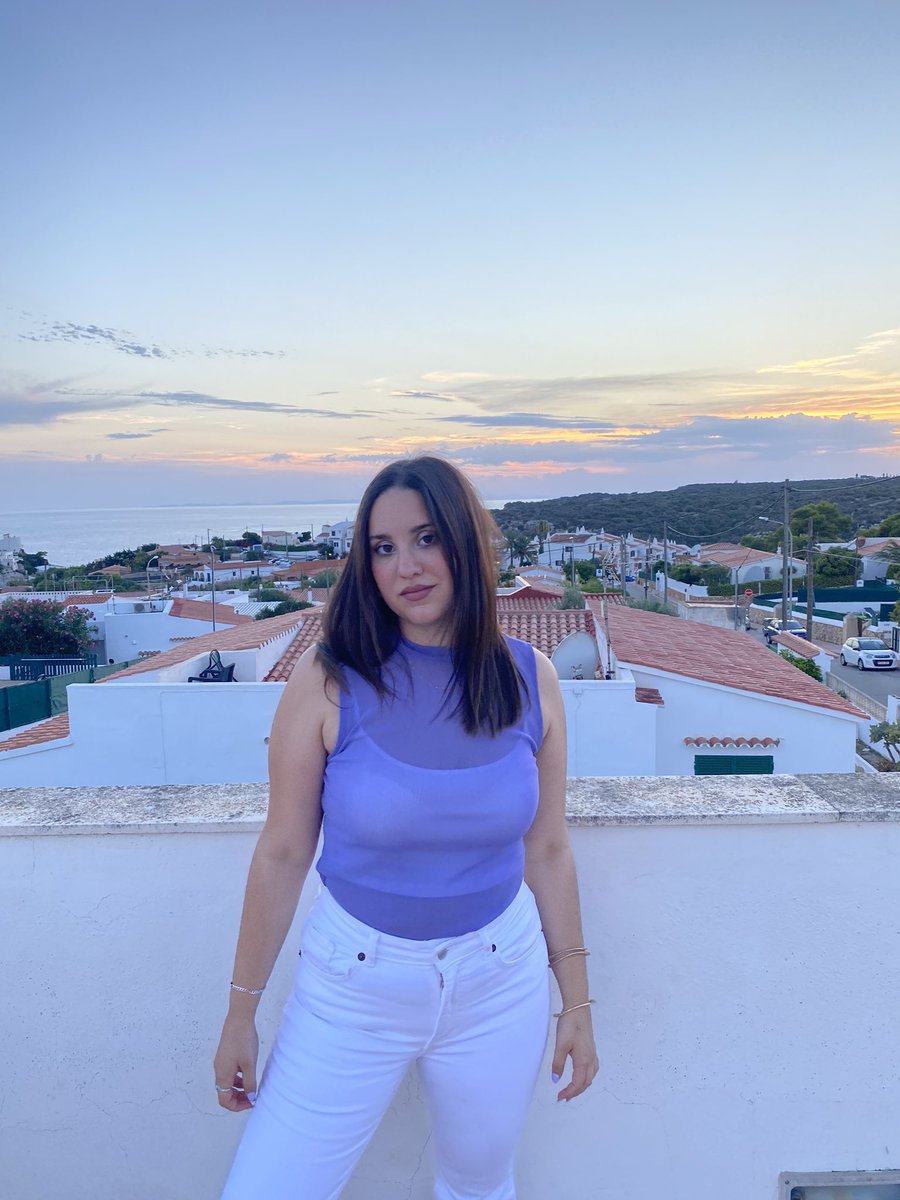 carolnieves_'s tweet photo. 💜🧡 https://t.co/OAS1VMtHCv