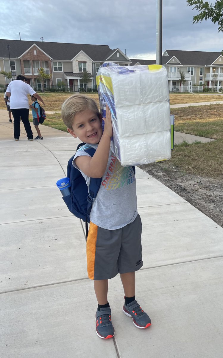NetZeroLee's tweet photo. Thank you for ROLLING into the school year and supporting ⁦@MetrocrestHelps⁩ Lee learners have servant hearts! #rjlyear9 #CISDWorkingTogether #rjladventures https://t.co/S6baDIiyou