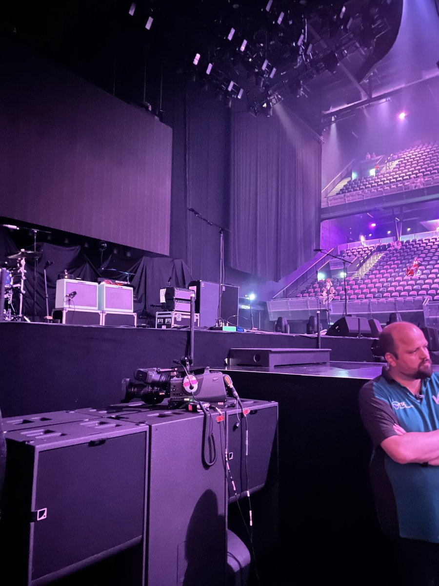 witheldclouds's tweet photo. rt for good luck at hslot europe 2023 🤭 https://t.co/8YLYFYtiVn