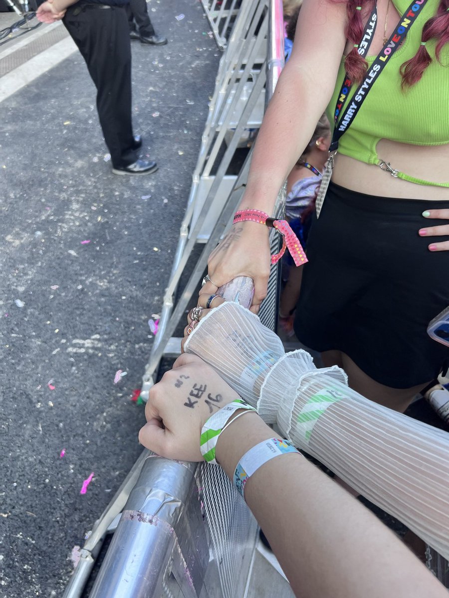 rt for good luck at hslot europe 2023 🤭