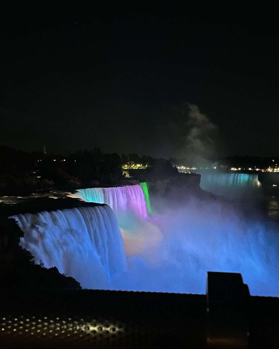 toofilk's tweet photo. Niagara Falls, NY 🥹💓⛲️ https://t.co/md0l7hlIgZ