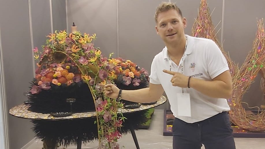 kufb_urfb's tweet photo. 😻 Meet the first task of Stefan Van Berlo (assistant : Chantal Post) for Europa Cup 2022 in #Katowice, #Poland
😻 Isn't it beautiful ? #FloralArt #Championship #EuropaCup @FlorintDotOrg https://t.co/nR4vWw0kUC