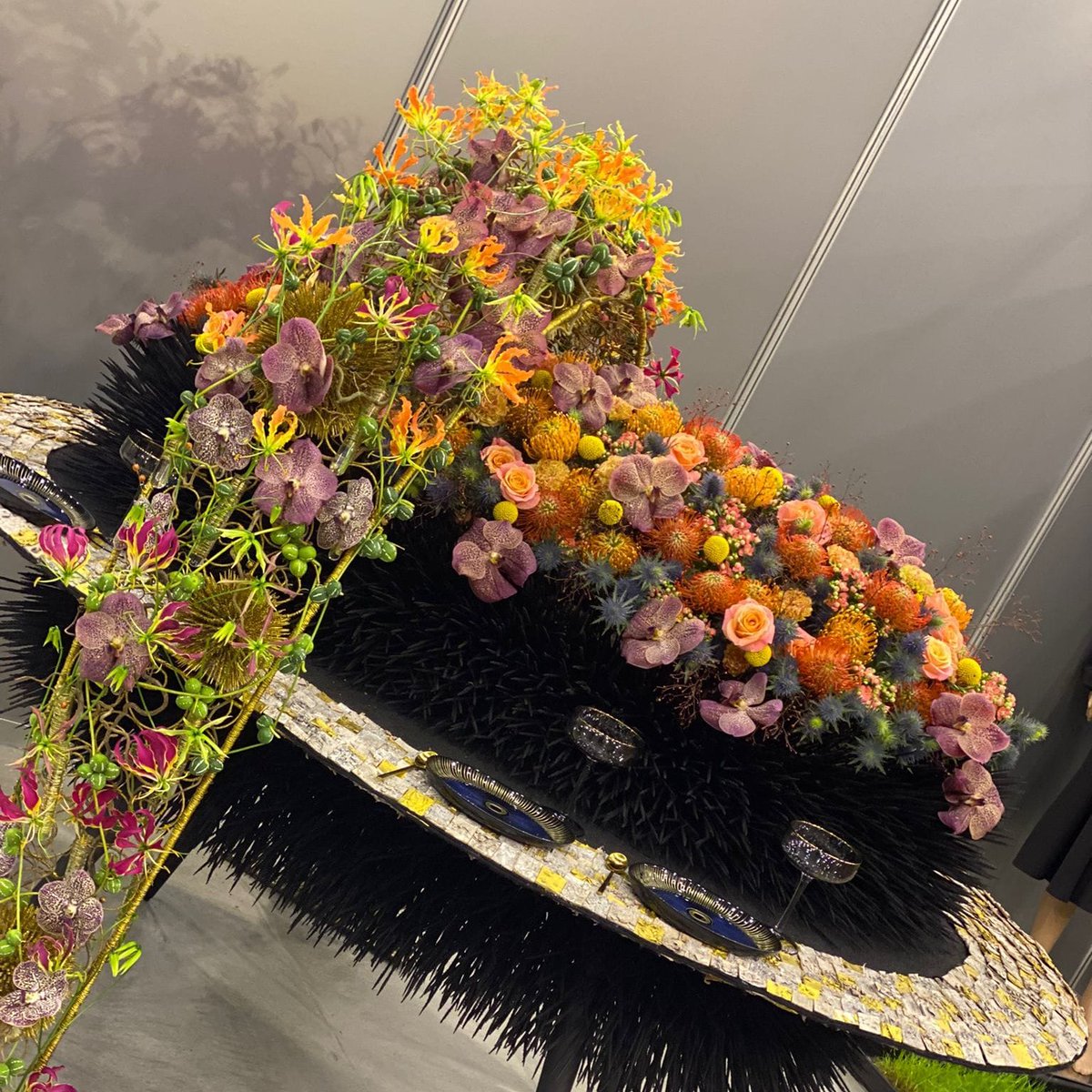 kufb_urfb's tweet photo. 😻 Meet the first task of Stefan Van Berlo (assistant : Chantal Post) for Europa Cup 2022 in #Katowice, #Poland
😻 Isn't it beautiful ? #FloralArt #Championship #EuropaCup @FlorintDotOrg https://t.co/nR4vWw0kUC