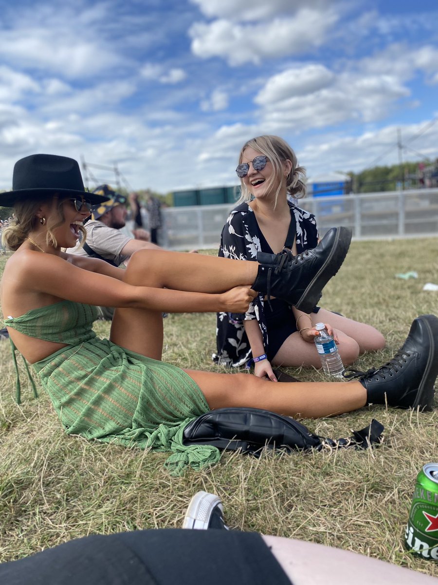 chl0eadkins's tweet photo. @OfficialRandL #NoMusicOnADeadPlanet https://t.co/GjepWEzBKl