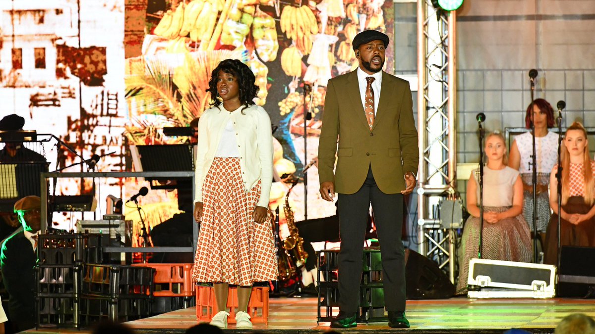 YourOldChina's tweet photo. 📢 FINAL PERFORMANCES ☀️
🏞️ West Park, Wolverhampton
🗓️ Sun 28 Aug 1.45pm & 7.45pm
🦻 BSL interpreted
🎙️ 1.45pm performance will be audio described
Doors open at 12 noon and 6pm, with pre-performances at 12.30pm and 6.30pm 🎶
Grab your tickets ⬇️
https://t.co/M8eOJ2kqiq https://t.co/j8SO2OiCRf