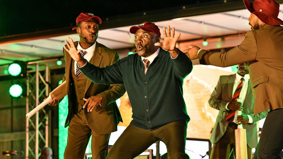 YourOldChina's tweet photo. 📢 FINAL PERFORMANCES ☀️
🏞️ West Park, Wolverhampton
🗓️ Sun 28 Aug 1.45pm & 7.45pm
🦻 BSL interpreted
🎙️ 1.45pm performance will be audio described
Doors open at 12 noon and 6pm, with pre-performances at 12.30pm and 6.30pm 🎶
Grab your tickets ⬇️
https://t.co/M8eOJ2kqiq https://t.co/j8SO2OiCRf