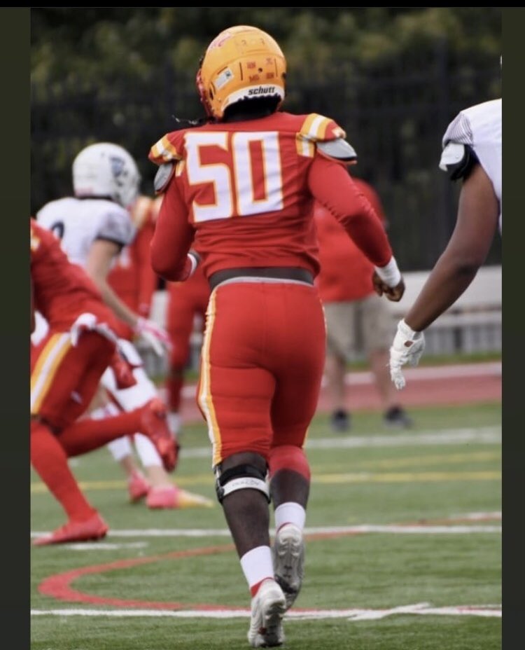 EmilieDore10's tweet photo. Game day๐!
Excited to take the field tonight with my brothers. Stay tuned Year โ๐พ going to be a movie! @CHCTouchdown @CHCCoachWard #big50 #haling #gohall https://t.co/5qXeoUgwDn