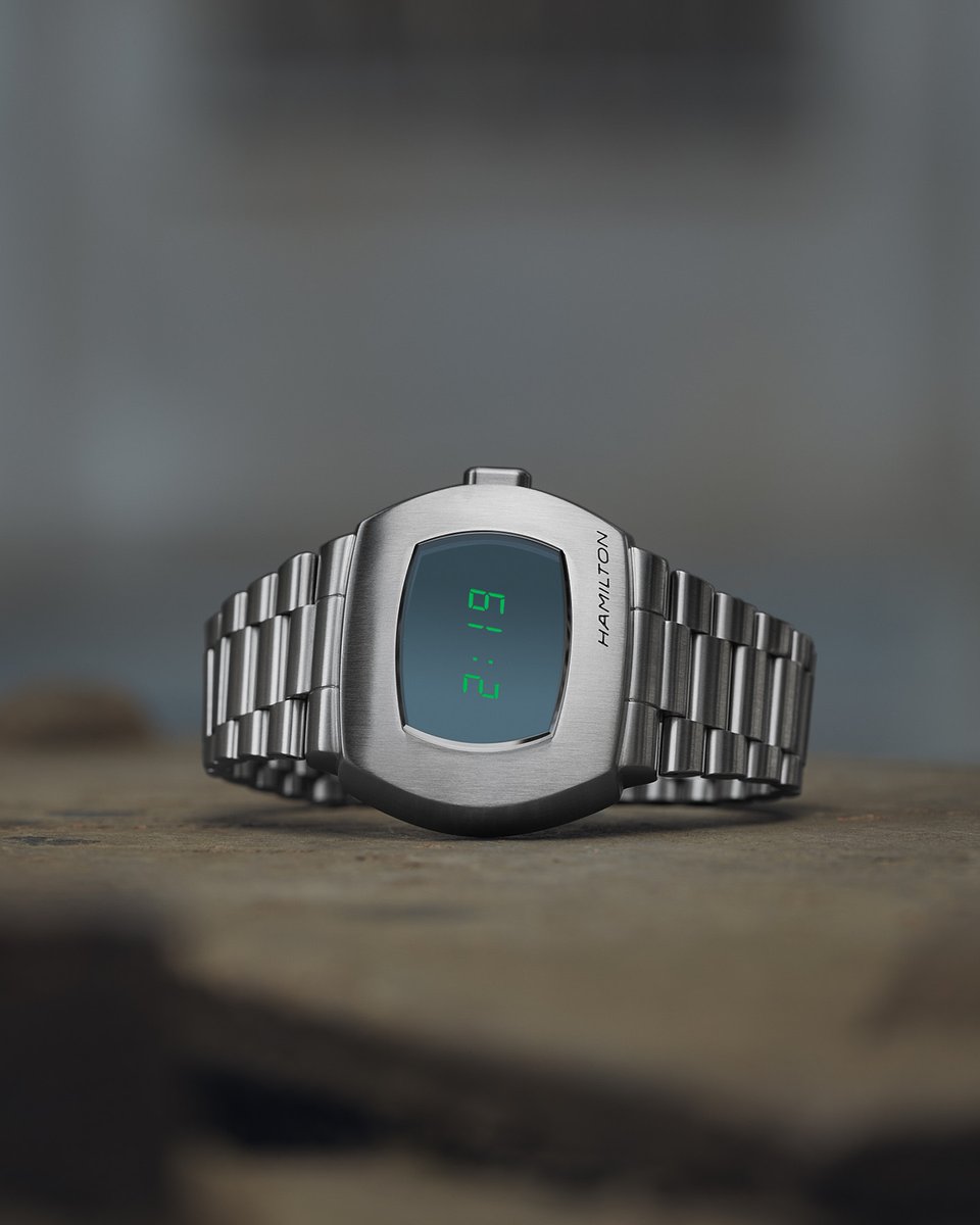 hamiltonwatch's tweet photo. Retro-futuristic gear for your wrist. Boasting an avant-garde cushion case and a green ‘digit dot’ style, our game-changing PSR Digital will keep you one step ahead: https://t.co/npYxsOxZ2h 

#hamiltonwatch #hamiltonPSR #americanclassic #digitalwatch 
(Ref. H52414131) https://t.co/PD5ooC8DQa
