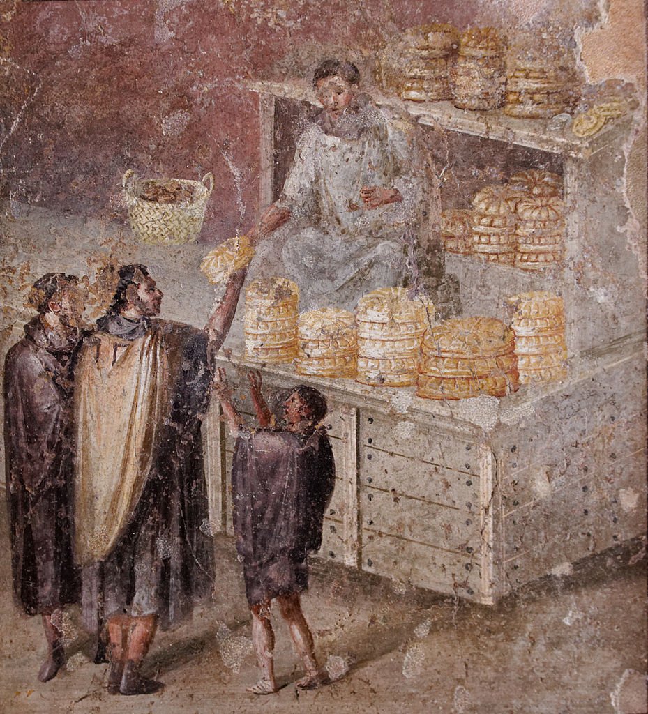 #FrescoFriday | The lively 'Sale of Bread' fresco from Pompeii.

Dating to c. 1st century CE, it is actually thought to depict a political candidate donating bread to the public as he wears the white 'toga candida'.

🏛️<a href="/MANNapoli/">Museo Archeologico Nazionale di Napoli</a>

#Classics #Pompeii #Roman #Art #Archaeology