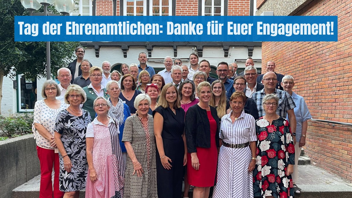 Bei einer Feierstunde im Glockenhaus sind am #TagdesEhrenamtes die Lüneburger Ehrenamtlichen geehrt worden. Weitere Infos und ein Online-Formular für den Vorschlag weiterer Ehrenamtlicher: hansestadt-lueneburg.de/rathaus/aktuel…