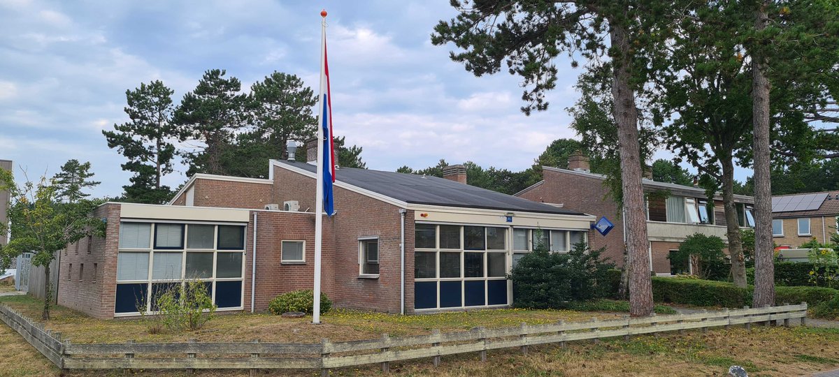 Op woensdag 17 / 08 omstreeks 2330 uur heeft er een bedreiging plaats gevonden op Vlieland op de camping Stortemelk. Een jongen van ongeveer van 14 jaar oud zou onder bedreiging van een mes zijn trui moeten afstaan. Wij willen graag spreken met deze jongen. Zaaknummer 2022214551.