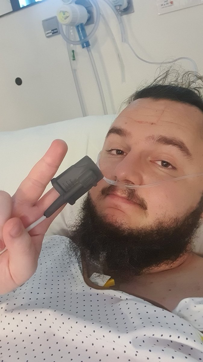 Aquí amaneciendo en un hospital que no se como llegue ni como me llamo