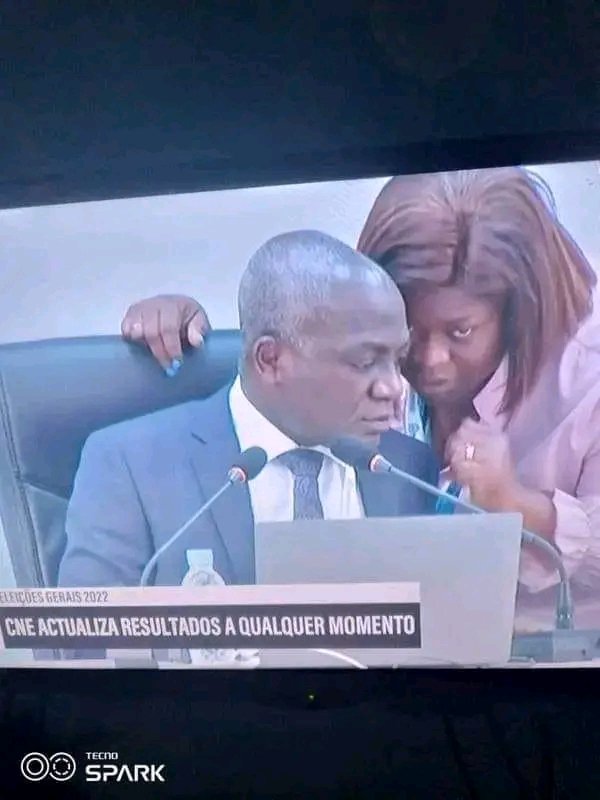 LaudomingosDom's tweet photo. Estamos a dar tempo,para o MPLA corregir os erros,mais se manter assim,vamos tirar o MPLA a pancada no poder. https://t.co/2hkJqXQDwH