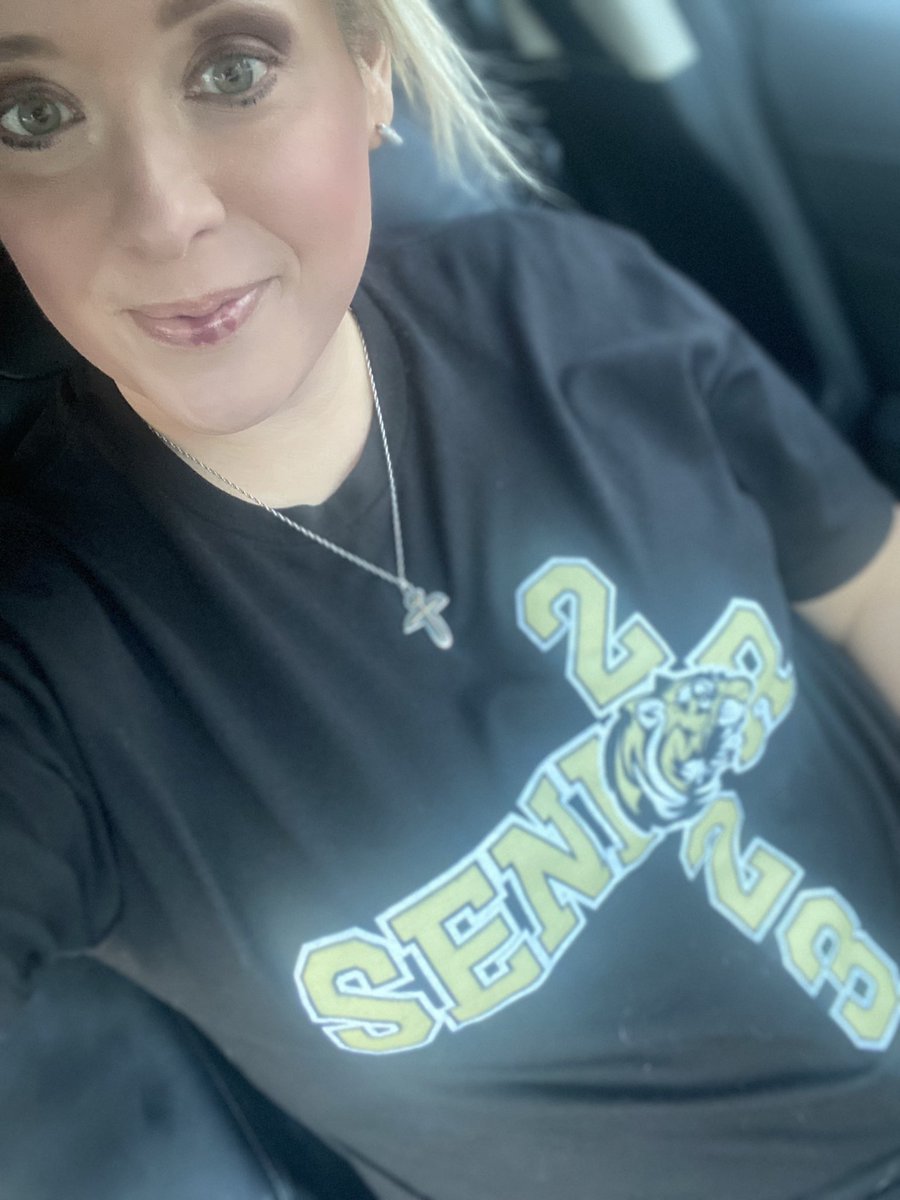 SJHLibrary (@sjh_booklady) on Twitter photo Representing my favorite <a href="/ConroeHSCISD/">Conroe High School, Conroe ISD</a> Senior class today! <a href="/Louiswilliams3i/">S҉T҉3҉A҉L҉T҉H҉Y҉🥷</a> <a href="/demarc07/">Damarcus Wilridge</a> So proud of y’all!!! <a href="/Tasha_Smith78/">Tasha Smith</a> <a href="/CoachHardeman/">Cedric Hardeman</a> <a href="/brown_hartwell/">Hartwell Brown</a> <a href="/Stockton_TxHist/">Stockton JH Tx History</a> Representing my favorite <a href="/ConroeHSCISD/">Conroe High School, Conroe ISD</a> Senior class today! <a href="/Louiswilliams3i/">S҉T҉3҉A҉L҉T҉H҉Y҉🥷</a> <a href="/demarc07/">Damarcus Wilridge</a> So proud of y’all!!! <a href="/Tasha_Smith78/">Tasha Smith</a> <a href="/CoachHardeman/">Cedric Hardeman</a> <a href="/brown_hartwell/">Hartwell Brown</a> <a href="/Stockton_TxHist/">Stockton JH Tx History</a>