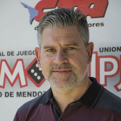 NacionalMza's tweet photo. #AireNacional #Paritarias
@MartinCain @UPJCMoficial 🎙️📻 "Ayer hemos aceptado la propuesta del Ejecutivo ante mejoras sustanciales de la misma" https://t.co/8amChWBYBb