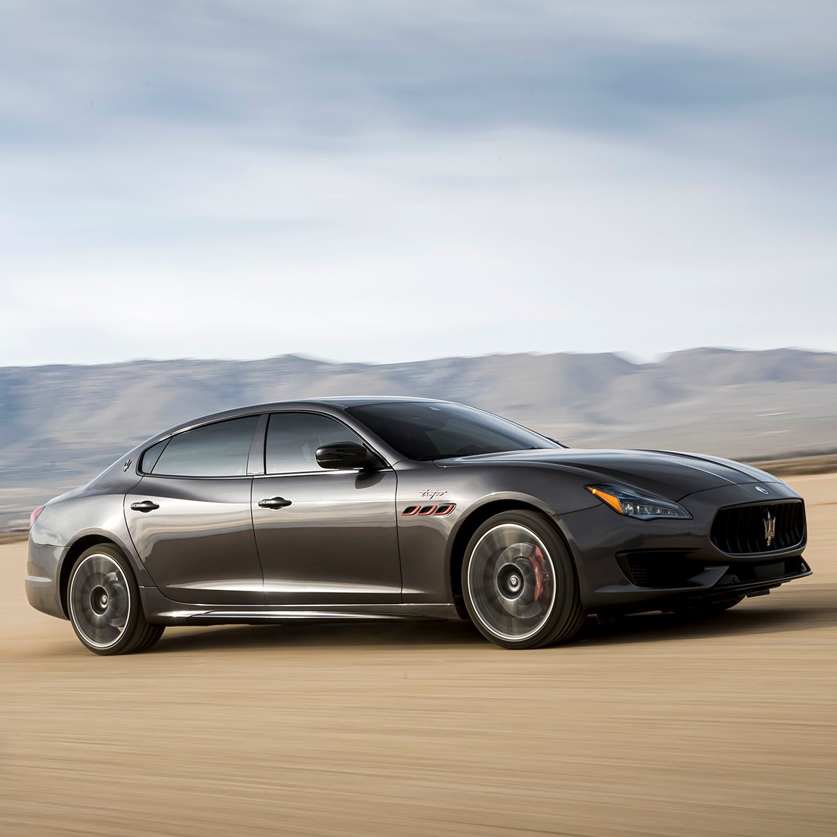 Take it out for a drive, even the mountains want to hear it roar.
#Maserati #MaseratiQuattroporte