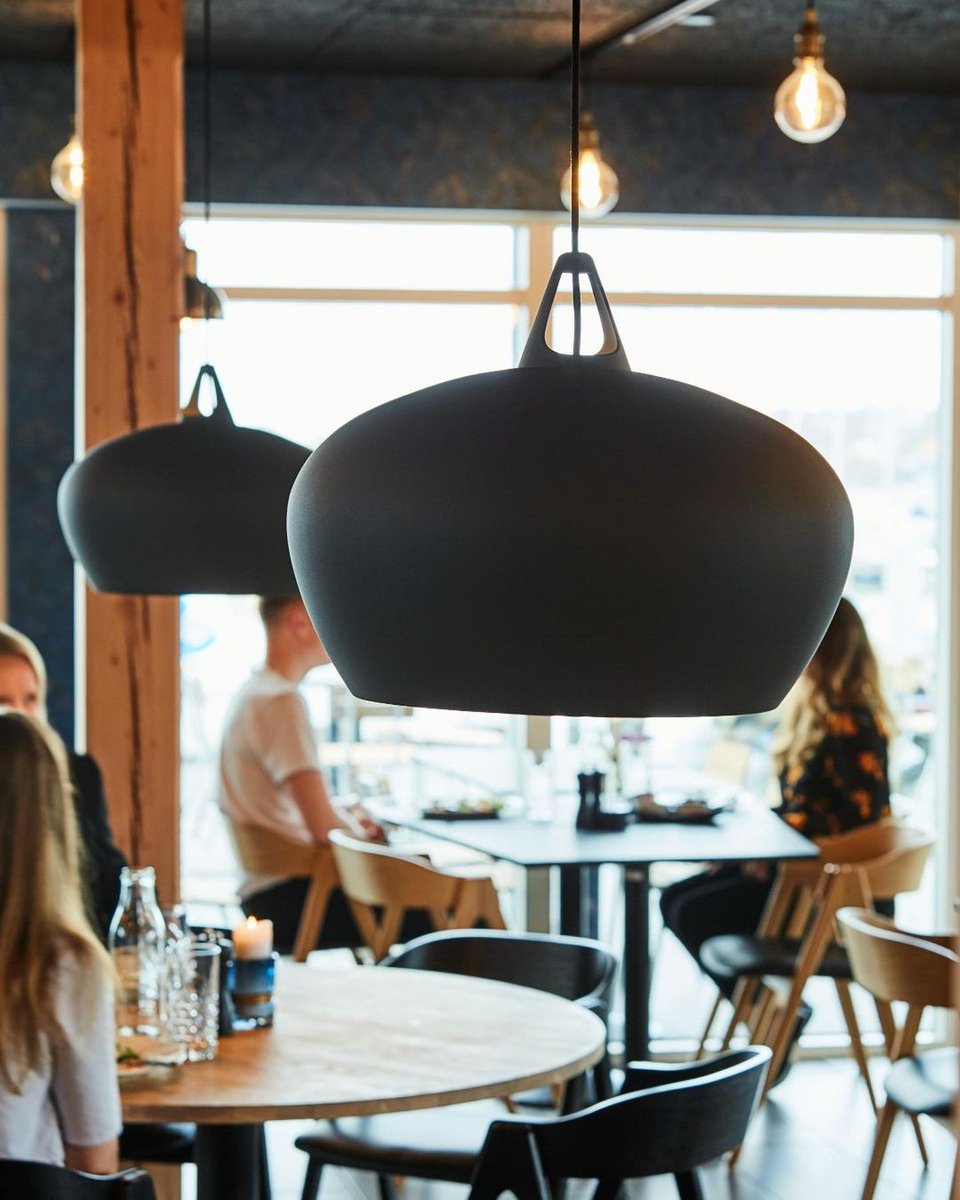 LightsyUK's tweet photo. Interior design isn't always about the home, it's about your business too! 💡✨
-
 #lightingdesign #pendantlights #restaurantdesign #lightsy https://t.co/n2EU5SKXw7
