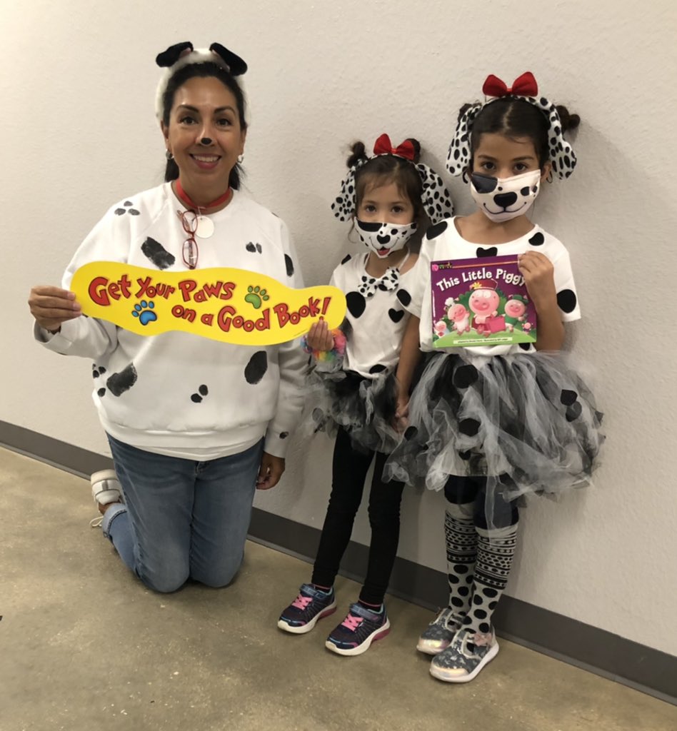 PVLionsRead's tweet photo. We’re celebrating International Dog Day at PV.   Our reading buddies today are dogs of course!  🐕. #ecproud #ECISDreads #PVpridetweets #ECISDtweets #pvlionpride https://t.co/d2xfeDvnyU