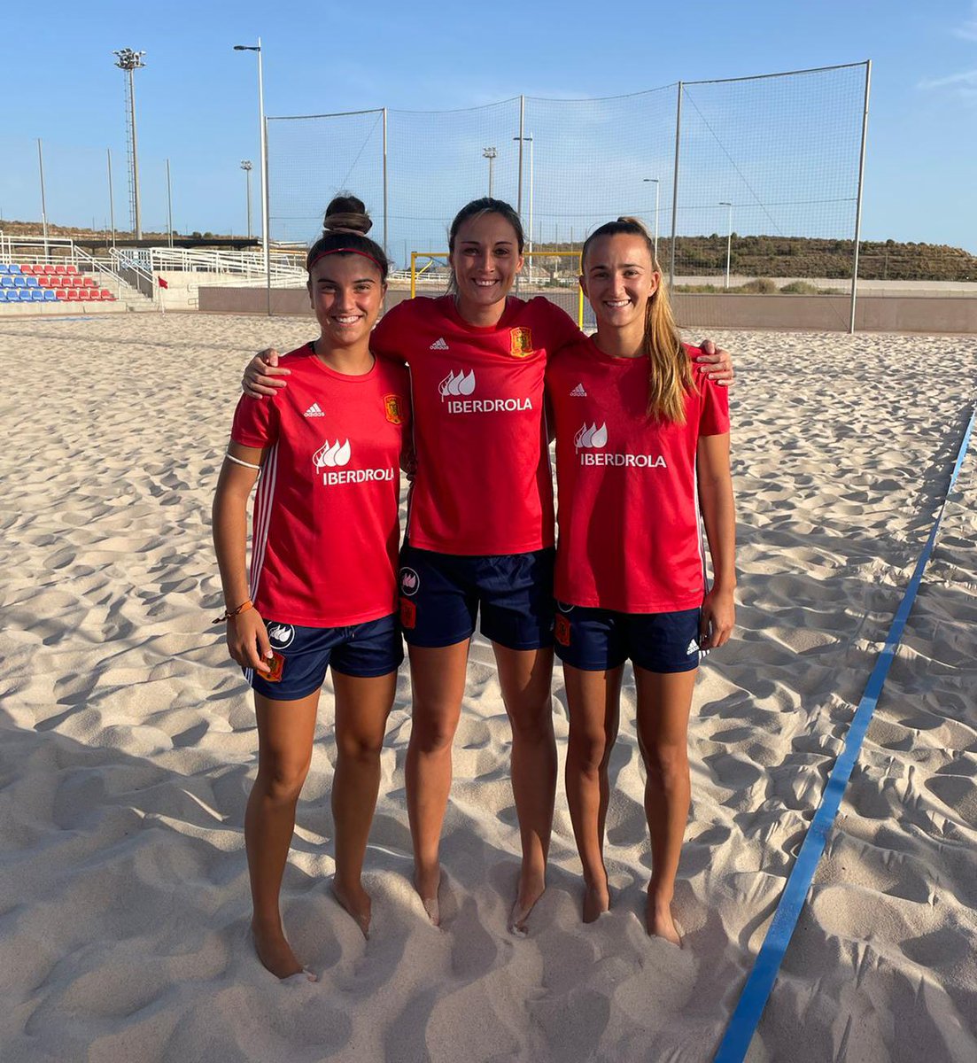 🇪🇸Natalia Cuadrado, Lorena y Fanjul, jugadoras del CD Higicontrol Melilla finalizan la concentración con la <a href="/SEFutbolFem/">Selección Española Femenina de Fútbol</a> <a href="/FutbolPlayaRFEF/">Fútbol Playa RFEF</a> ⚽️🏖 en Mazarrón y ponen rumbo ✈️ a Catania para iniciar el día 31 la Women’s Euro Beach Soccer League
<a href="/_nattaliaa10/">Natalia Cuadrado</a> <a href="/Loregochi/">Lorena Asensio Ruiz</a> <a href="/sdomenefanjul/">Fanjul_21</a>