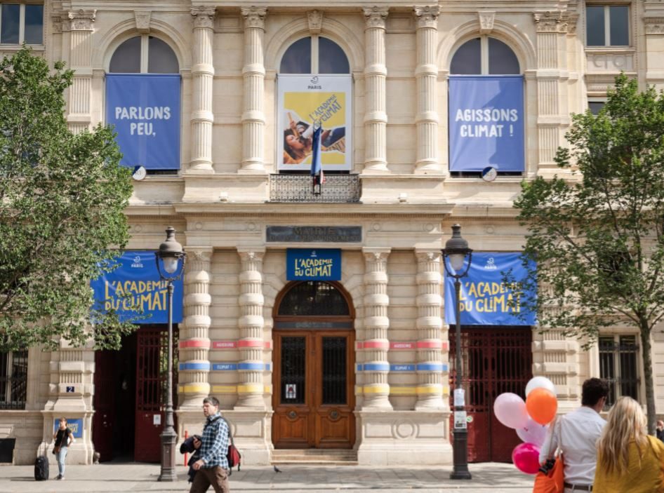 📢 Les universités d’été du <a href="/CNCPH_fr/">CNCPH</a> à l’<a href="/AcademieClimat/">Académie du Climat</a> approchent ! 
Intervention de la Première ministre <a href="/Elisabeth_Borne/">Élisabeth BORNE</a>  en présence de la maire de <a href="/Paris/">Paris</a> <a href="/Anne_Hidalgo/">Anne Hidalgo</a> mardi 30/08, plusieurs ministres viendront échanger avec le public. 
Programme cncph.fr/ue2022/ ⤵️