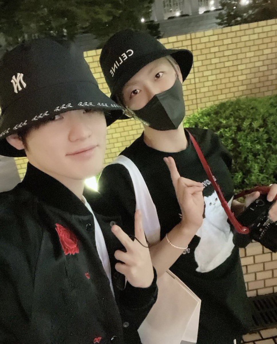 1_ct9's tweet photo. มึงเค้าไปเดทกัน 😭😭😭😭😭😭😭 https://t.co/J7QMvneHfM