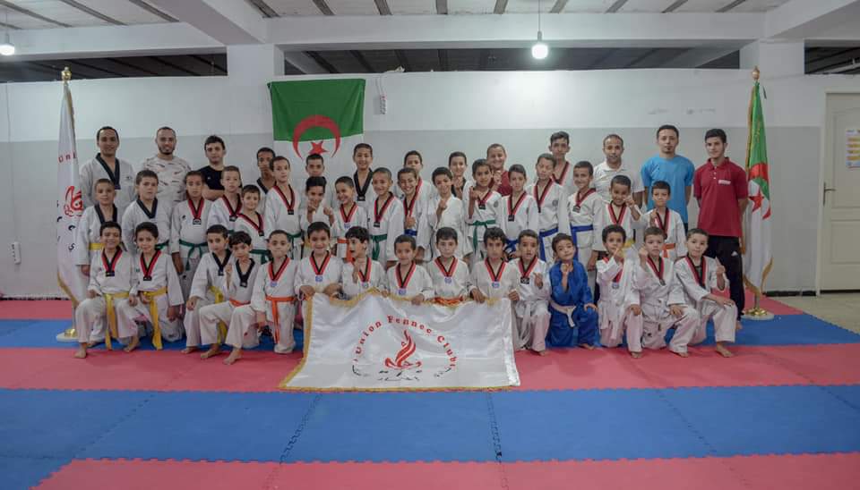 salah_nefaa's tweet photo. نادي اتحاد الفنك - فرع الدار البيضاء - 🥋🇩🇿 
الموسم الرياضي 2021 / 2022 م 
   الحمدلله على توفيقه لإستكمال الموسم الرياضي لرياضة TAEKWONDO  بكل اريحية وبدون انقاطعات .. نلتقي بكم الموسم المقبل بإذن الله . https://t.co/TLvNMNDbvE