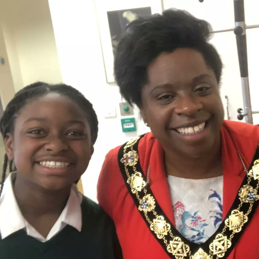 Thank you @LaSainteUnion in Highgate for raising £1000 for our surplus food bank whilst also learning about the needs of local people, impact of the energy crisis and waste prevention. And special thanks to Asyah who attends the school and volunteers once a week with us ❤