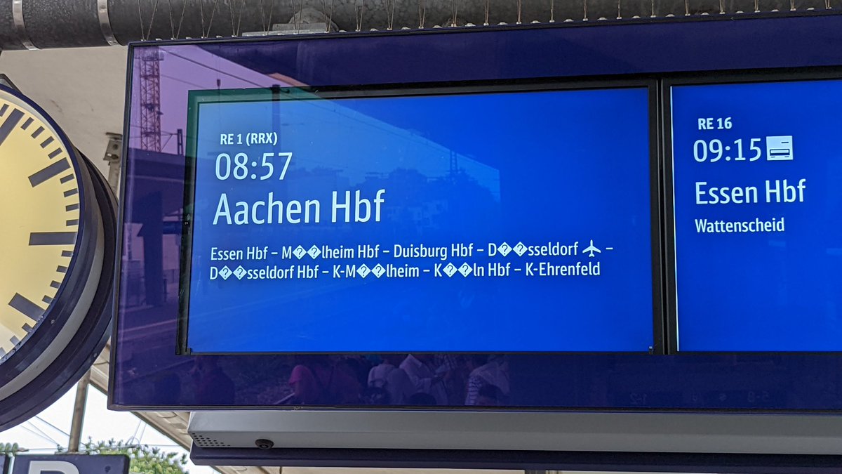 KaiFrerich's tweet photo. Schon die Anreise zur #RatConLimburg hätte ein würdiges #DSA-Überlandreise-Abenteuer ergeben. Bisher sind zwei ICEs ausgefallen. Was kommt als nächstes? Ein Räuberüberfall? Orks? Ein Tatzelwurm? Wenigstens kann ich Orientierung und Wildnisleben steigern. https://t.co/r8RAidtUOY
