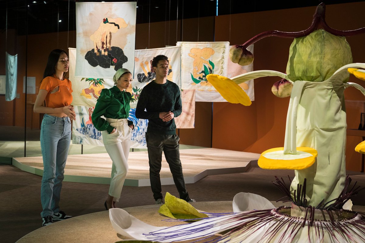 ExploreWellcome's tweet photo. Here are our bank holiday opening times (Library hours in the thread below):

Saturday 27 August 10:00 – 18:00
Sunday 28 August 10:00 – 18:00
Monday 29 August 10:00 – 18:00

Last chance if you want to see #RootedBeings which closes for good on Monday! 

https://t.co/K57gYlyPJh https://t.co/fwmfsXKeL2