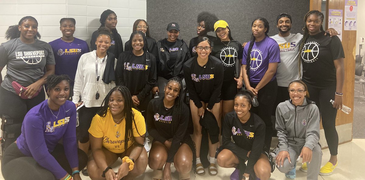yooostrick's tweet photo. Excited the Lady Pilots are back, ready to get started with this group! #LSUSWBB #AnchorUp https://t.co/nIoSesDBRy