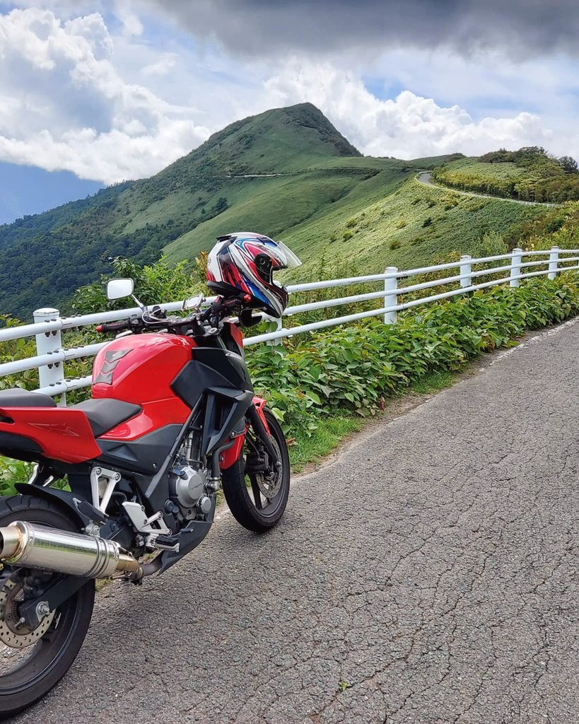 kingdomwanwan's tweet photo. 名前　ガブ
性別　オス♂
年齢　30代
住み　大阪
愛車　CB250F
好き　狼🐺キャンプ🏕自然🌱☀
一言　最近友達の影響でいろいろ走りに出かけるようになりました！仲良くしてください～！
#バイク乗りとして軽く自己紹介 
#バイク乗りと繋がりたい 
#バイク好きと繋がりたい https://t.co/95MRlsUsFb