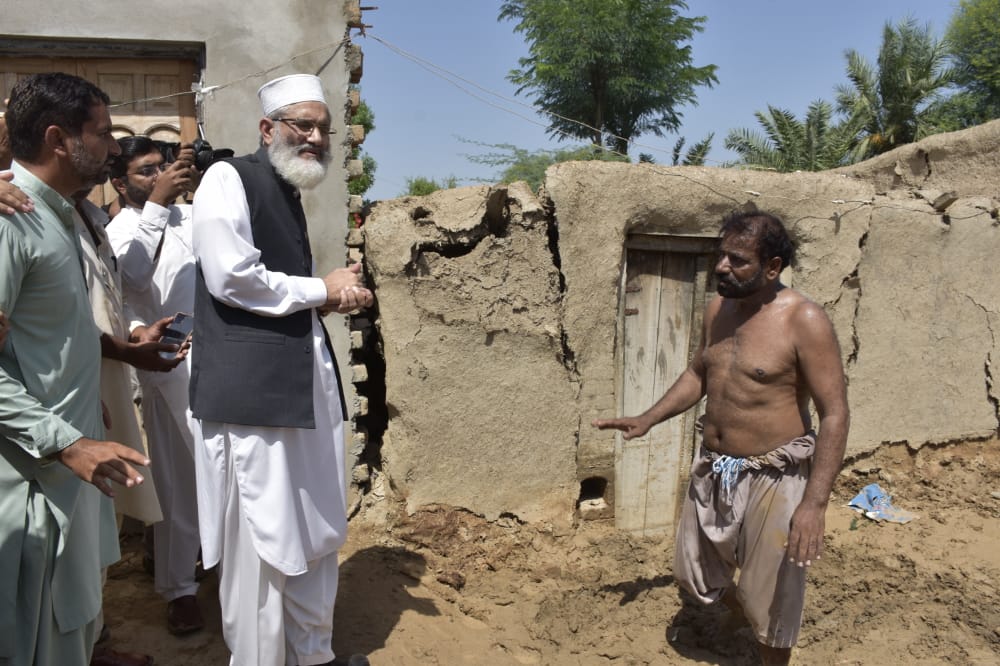 Qazimeraj's tweet photo. No excuses of Bad weather..
No need of Helicopter..
It my leader @SirajOfficial
Always among people in testing times. Proud on you sir and Jamaat e Islami @JIPOfficial
#امیدکاعنوان_جماعت_اسلامی https://t.co/alvi8P4j5X