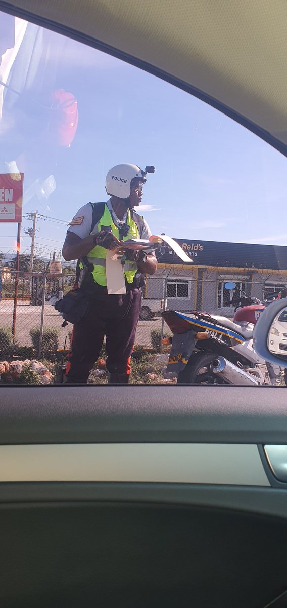 Imar Walters™ tweet media