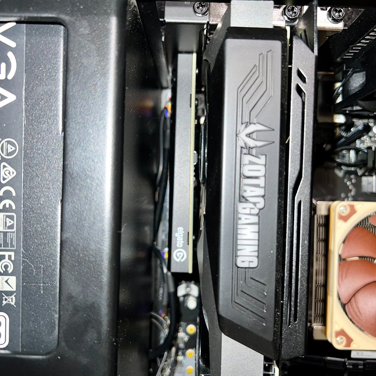 ZOTAC's tweet photo. Do you have an add-on card in the PCIe slot in front of the GPU?
📷 TW: @Camp_LynLake
#Tech #PcHardware #PcComponents #RTX30 #PcBuild #GamingPC #PcSetup #Streamer #StreamPC https://t.co/SVvGYCD4Wq