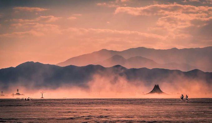 The countdown starts, last full day of prep commences. 36 hours until I'm back home. https://t.co/Ym<a href="/tag/throne"class="tags"><span>#throne</span></a><a href="/tag/wishlist"class="tags"><span>#wishlist</span></a>