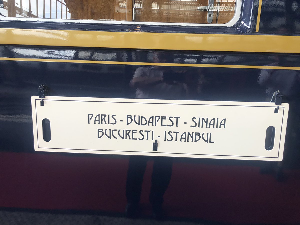 OMETGE67's tweet photo. Ce matin un moment de l'histoire mythique des chemins de fer européens avec le départ de l'Orient Express de Paris Gare de Lyon pour Istanbul à 11:33. https://t.co/OAL1YJh3n3