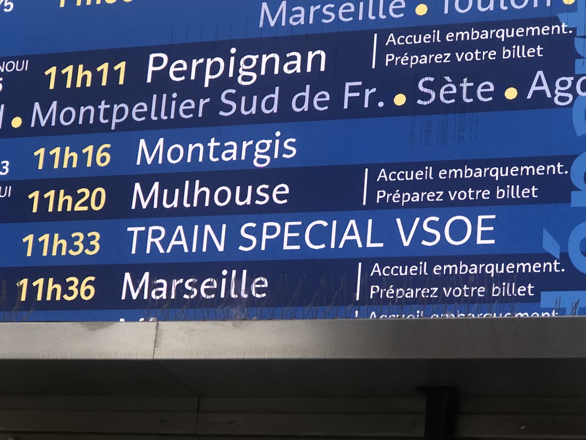 OMETGE67's tweet photo. Ce matin un moment de l'histoire mythique des chemins de fer européens avec le départ de l'Orient Express de Paris Gare de Lyon pour Istanbul à 11:33. https://t.co/OAL1YJh3n3