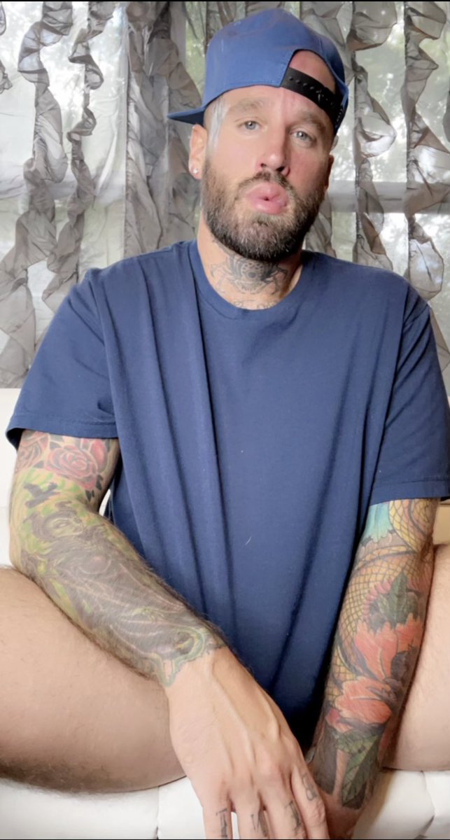 xxgordoguapoxx's tweet photo. Happy Friday y’all 😈😈 #gay #gaybear #gaybeardedmen #thick #thickgay #thickgayguys #ThiccBoys #thicc #beefydaddy #beefyguy #beefydad #beefy #daddy #bubblebutt #gaybelly #gaybellies #gaytatted #gayhairymen #gaygainer #gaybeardedmen https://t.co/OdSb1FKzpn