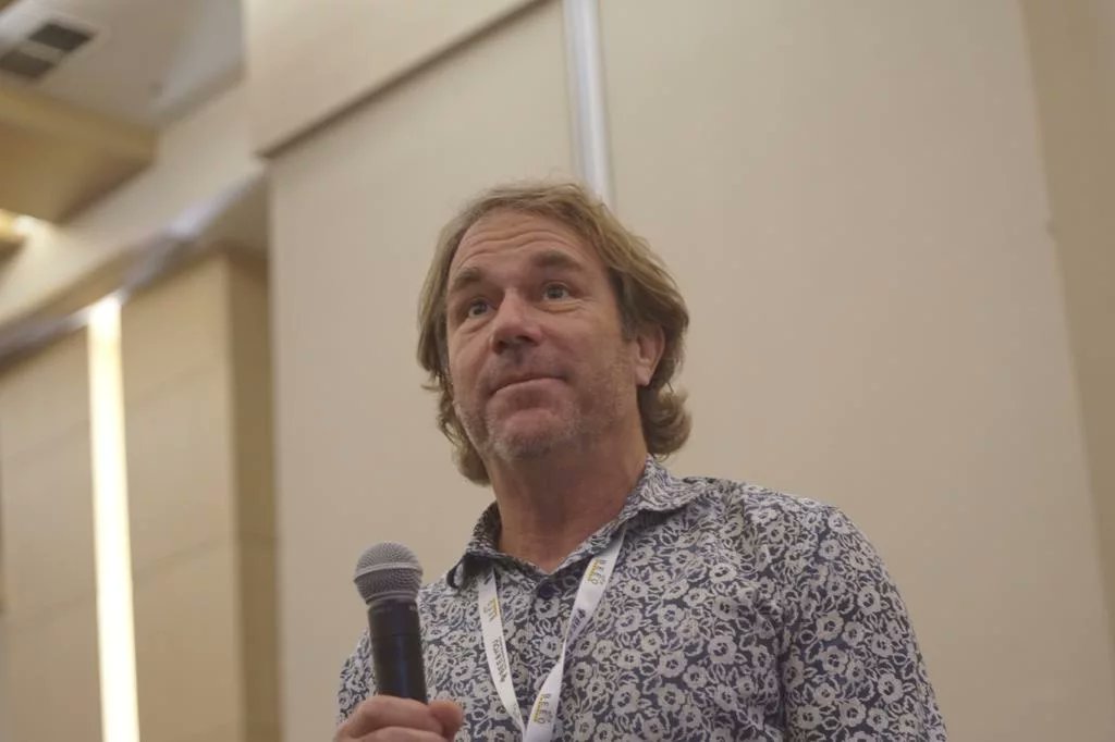 Este 26/08 el Científico Dr. Enrique Mejías quien Preside la Comisión Científica de la Organización de #ApimondiaChile2023 dictó un simposio referente a sus investigaciones apícolas desarrolladas en el sector, actividad en la que participaron científicos y apicultores del🌏