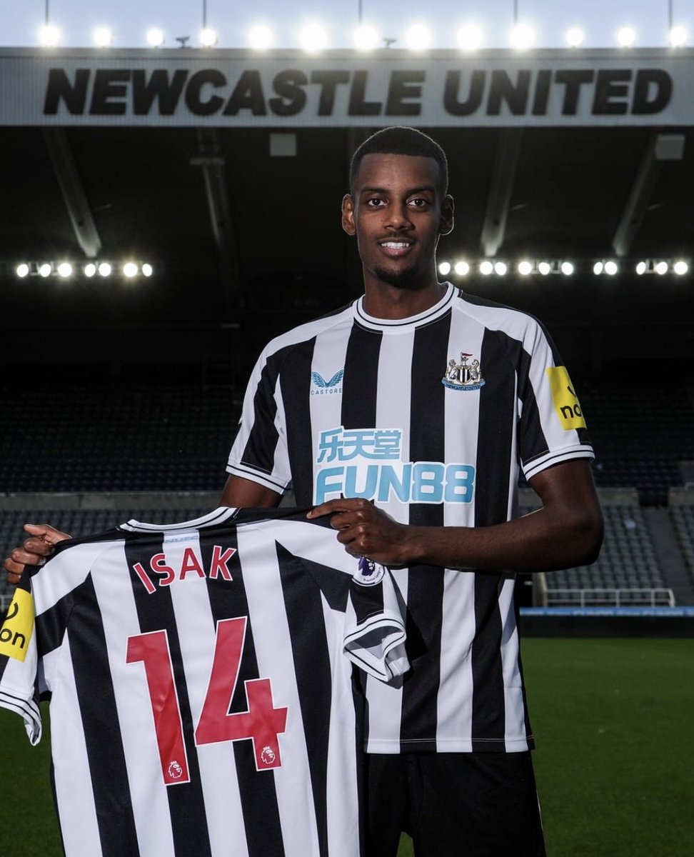 Official, confirmed. Alexander Isak joins Newcastle on permanent deal from Real Sociedad - club record fee worth €65m, €5m add-ons and sell on clause included. ⚪️⚫️🤝 #NUFC

Isak has signed the contract today and becomes new Newcastle star.