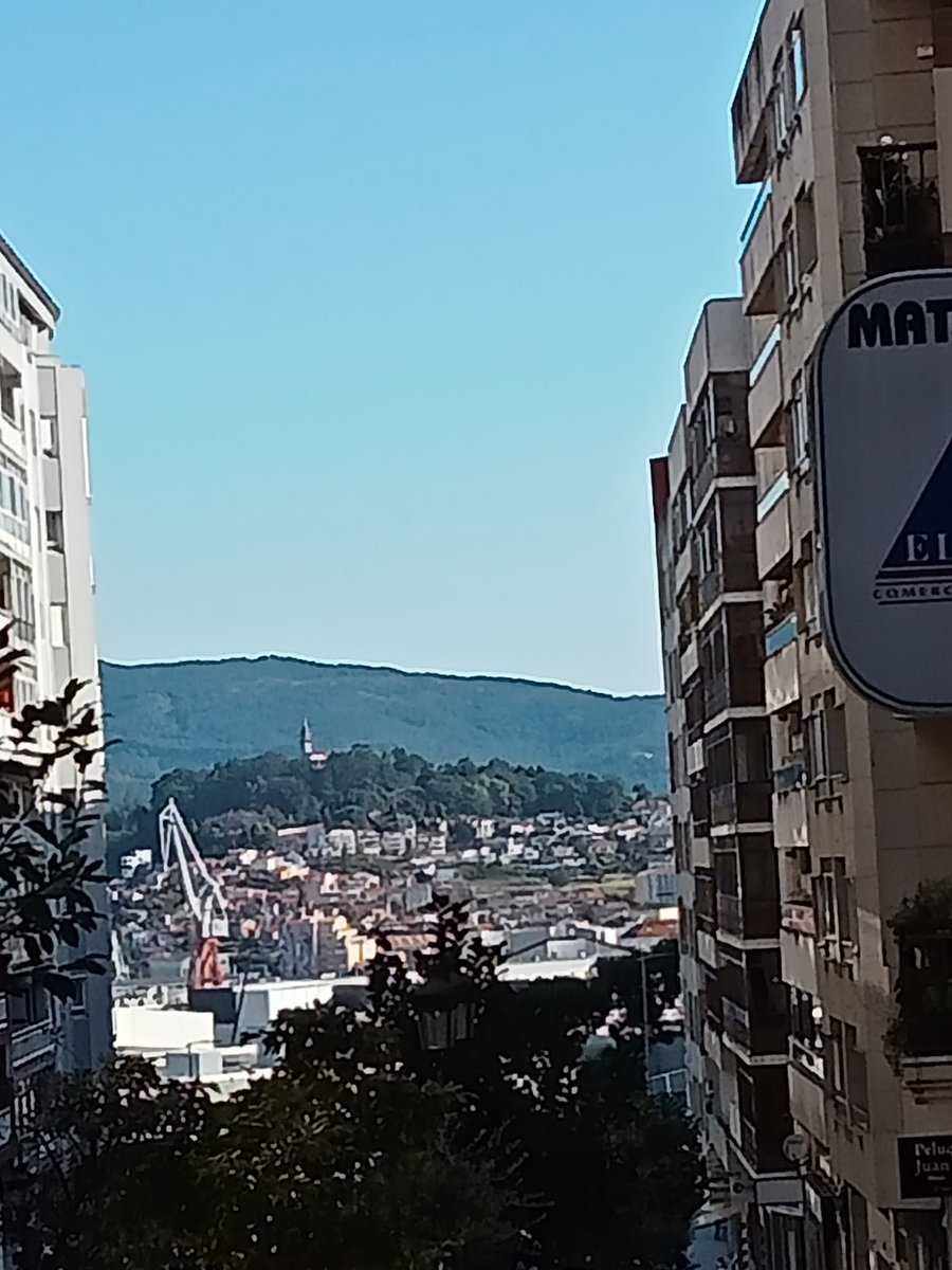 pls365's tweet photo. #Vigo #RiasBaixas #VigoMola #VigoNamora #MiñaTerraGalega #Galicia #OlaOTempo @OTempoTVG @SESEIXA @matti80609786 #calor🌞 #MonteDaGuia https://t.co/jA7fF6j2nh