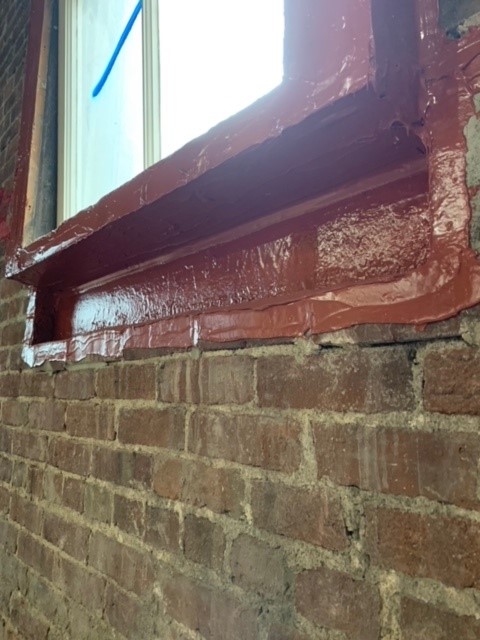 PROSOCO's tweet photo. A $1 billion, multi-dorm update at a New England university included FastFlash around hundreds of windows. According to the installer, "A nice feature of FastFlash is it ties into itself very well. It made the repairs and tying-in easy." Full story: https://t.co/1rfiYaxHfn https://t.co/iCmuz8174T