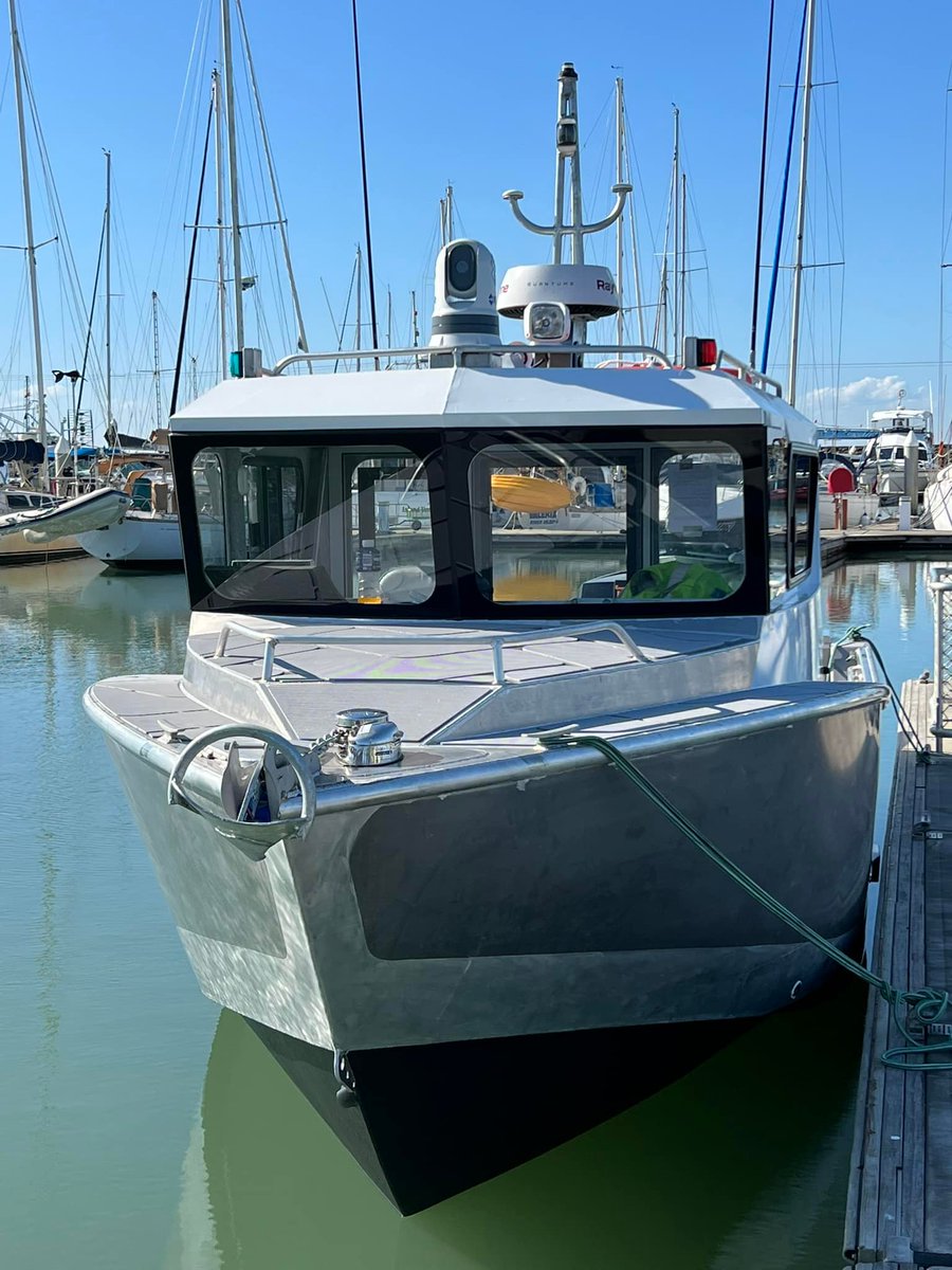 btb_marine's tweet photo. Another @btb_marine 750ULR ultra long range #workboat launched today for sea trials. A perfect pairing with the @OXEDiesel 300hp diesel outboard engine. #boatbuilders #oxemarine #dieseloutboard #commercialmarine #FraserProud #MadeInAus #MakingItForQld #herveybay https://t.co/meR4FZQ3wY