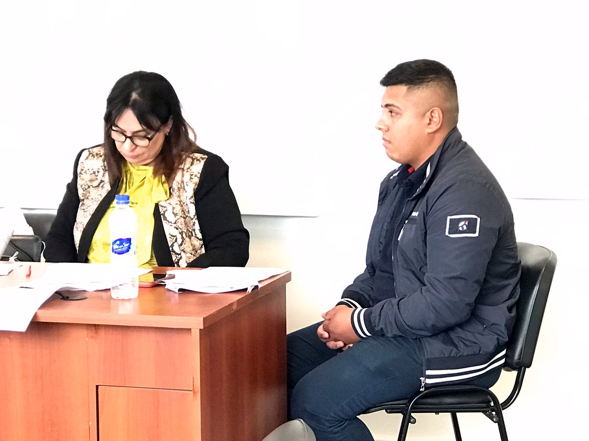 MarianaR31's tweet photo. Este es Pablo Tanda. El 4 de febrero de 2018 mató a balazos a Alfredo Quinteros, eso está fuera de dudas. 

Pero acá aparece el detalle que hace que este juicio despierte polémica: Tanda mató a Quinteros al enterarse que había abusado de sus dos hermanas menores. https://t.co/AvOzG6vmB3