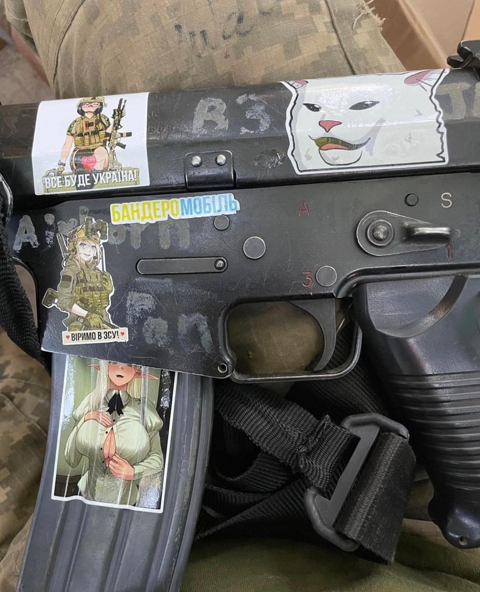 Xaniken's tweet photo. Looking at some of the equipment of a Japanese foreign fighter in Ukraine I found on Telegram https://t.co/ymsddDMX4w