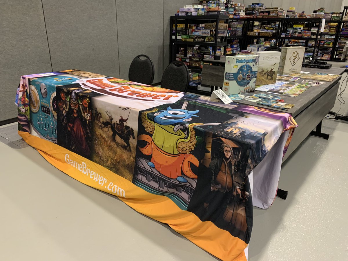 Prestigepoints's tweet photo. Hello Calgary! Spending my afternoon at the community table at #FallCon come say hi! https://t.co/bUG8RsBrDP