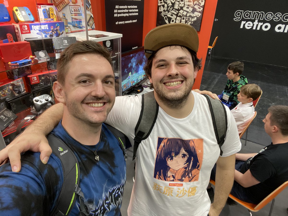 Siggi (@sic_smash) on Twitter photo Smash Setup gesehen.
Bin wie die Motte zum Licht.
Suddenly wild <a href="/Gonzo_Mod/">GonzoMod 🇨🇭</a> appeared.
Zeigt er erstmal in seinen Gemächern die neuesten Controllertechnologien 😁 Smash Setup gesehen.
Bin wie die Motte zum Licht.
Suddenly wild <a href="/Gonzo_Mod/">GonzoMod 🇨🇭</a> appeared.
Zeigt er erstmal in seinen Gemächern die neuesten Controllertechnologien 😁
