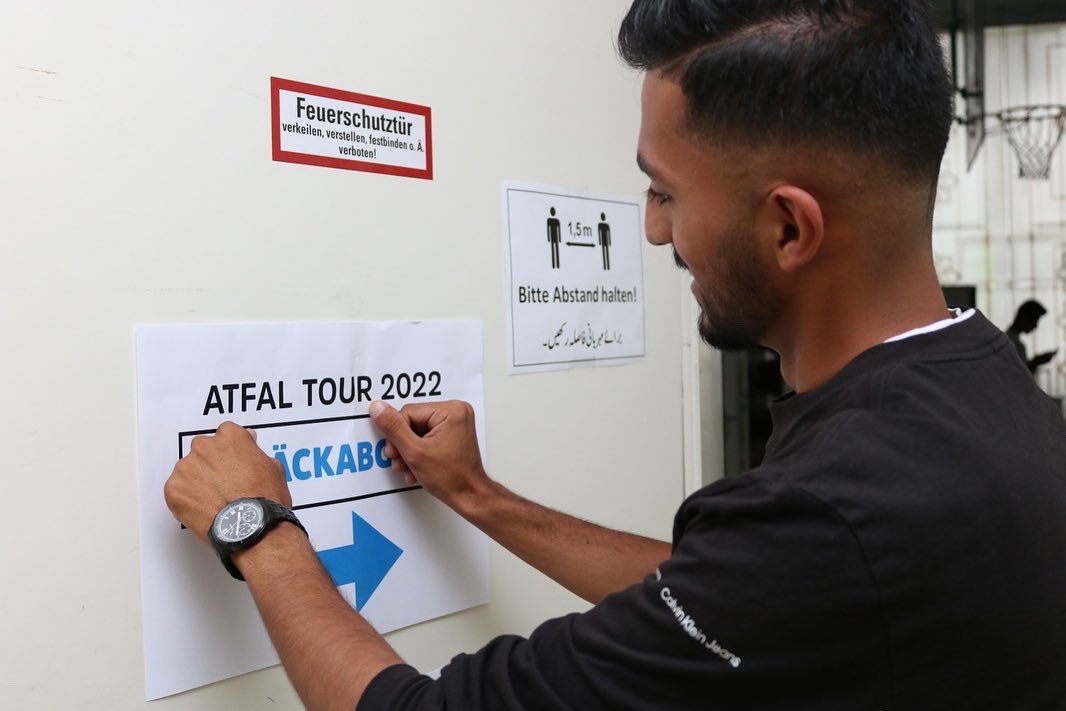 atfal_de's tweet photo. Die Anmeldung der Atfal Tour 2022 ist abgeschlossen. Alle wichtigen Dokumente sind überprüft und die Atfal Regrestriert. Es kann losgehen!

#islam #Ahmadiyya #Atfal #Tour #2022 #Reise #Trip #Deutschland #Spanien #Spiritual https://t.co/fRcVOnqAnh