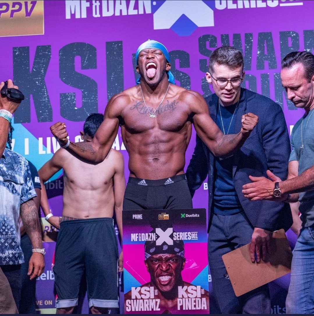 LiamCrook23's tweet photo. If @KSI walked up to me like this I would let him take all of my lunch money. 🤣🤣 https://t.co/2YxrRcfHI9
