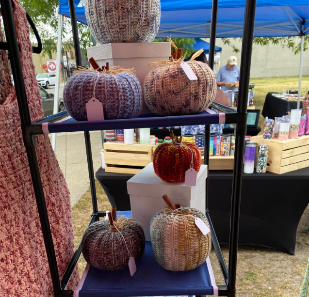 ExcelsiorMktMN's tweet photo. You got to be knitting me! 😍

#excelsiormn #fleamarket #localvendors #mnevents https://t.co/1b7rkg2zfG